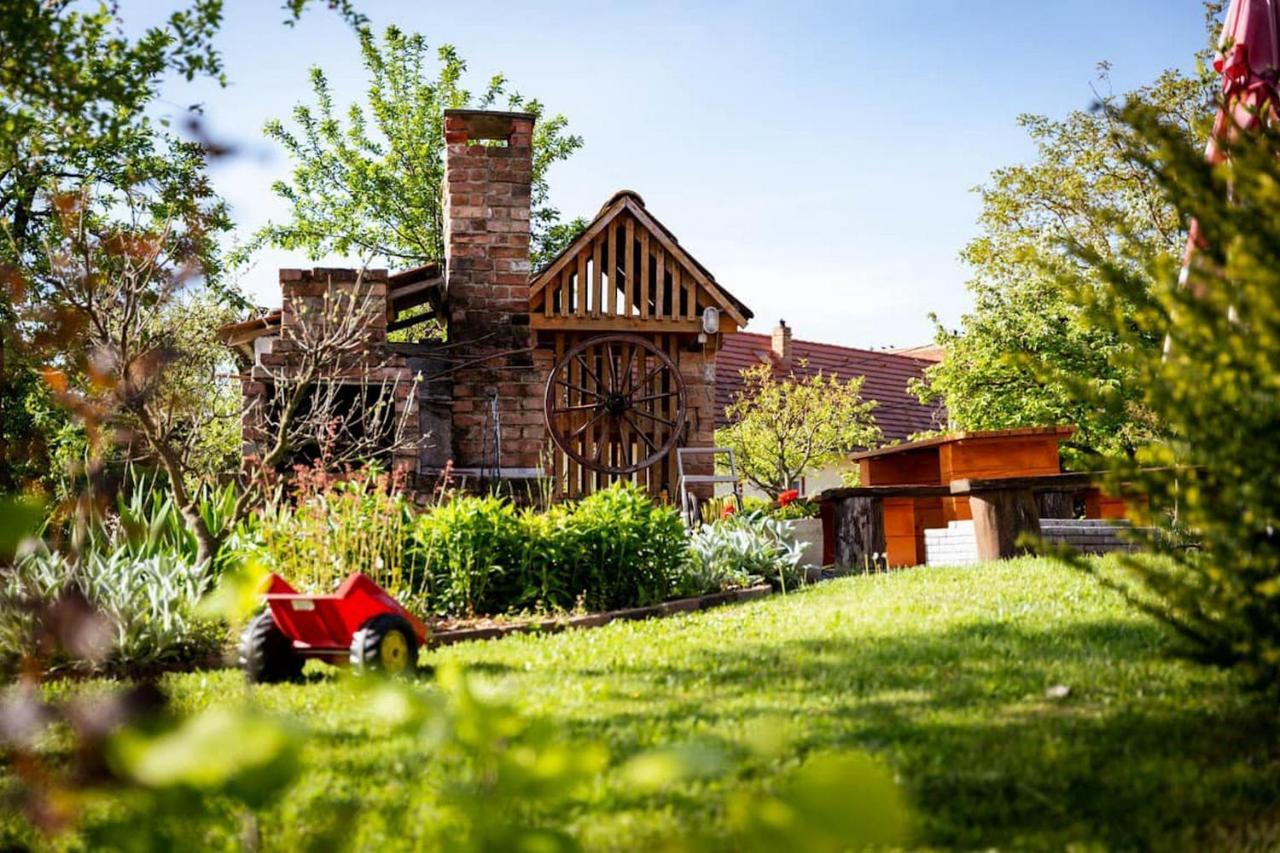 Rozmaring Vendeghaz Hotel Zengővárkony Екстериор снимка