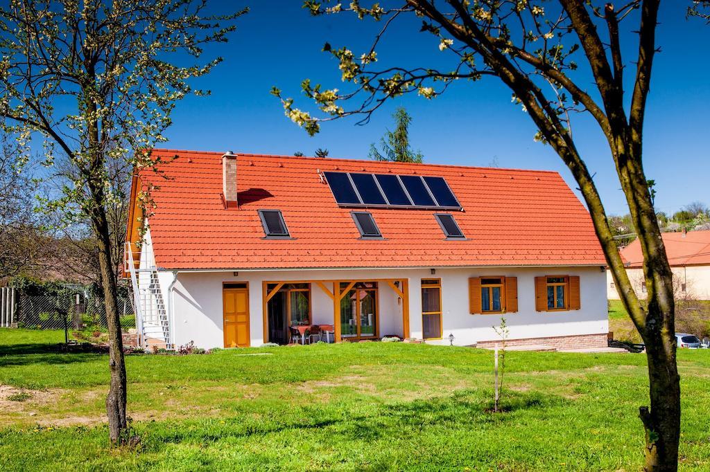 Rozmaring Vendeghaz Hotel Zengővárkony Екстериор снимка
