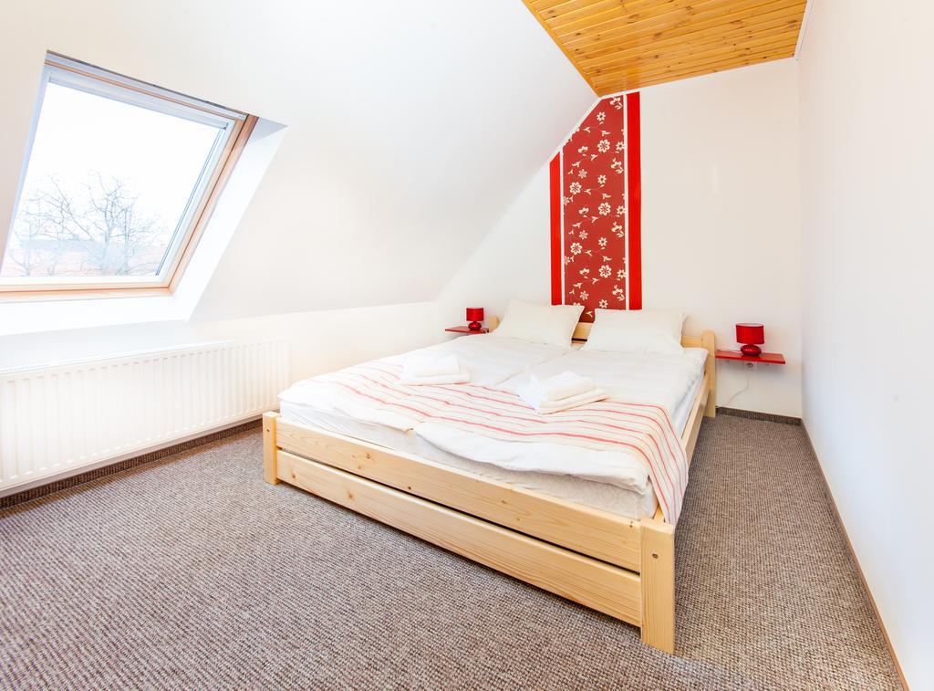 Rozmaring Vendeghaz Hotel Zengővárkony Стая снимка
